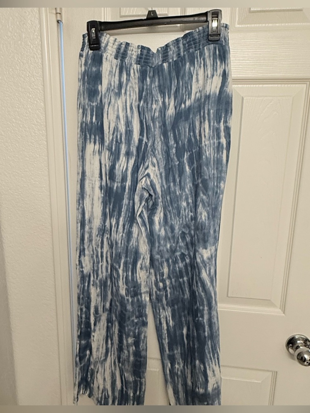Beach Lunch Lounge Blue and White Tie-Dye Lounge Pants